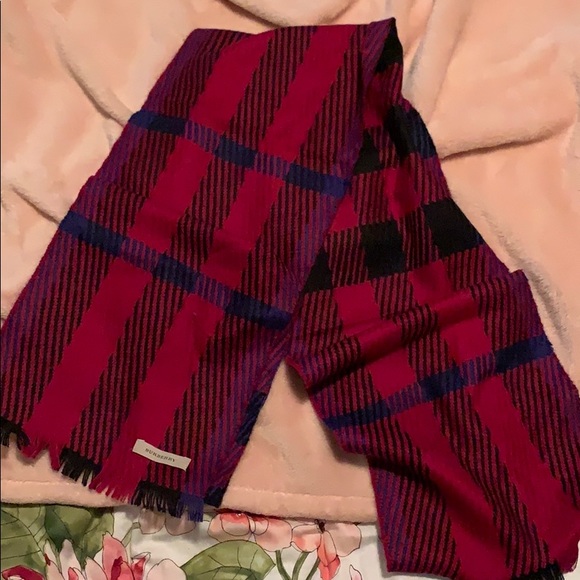 Burberry Accessories - Burberry scarf